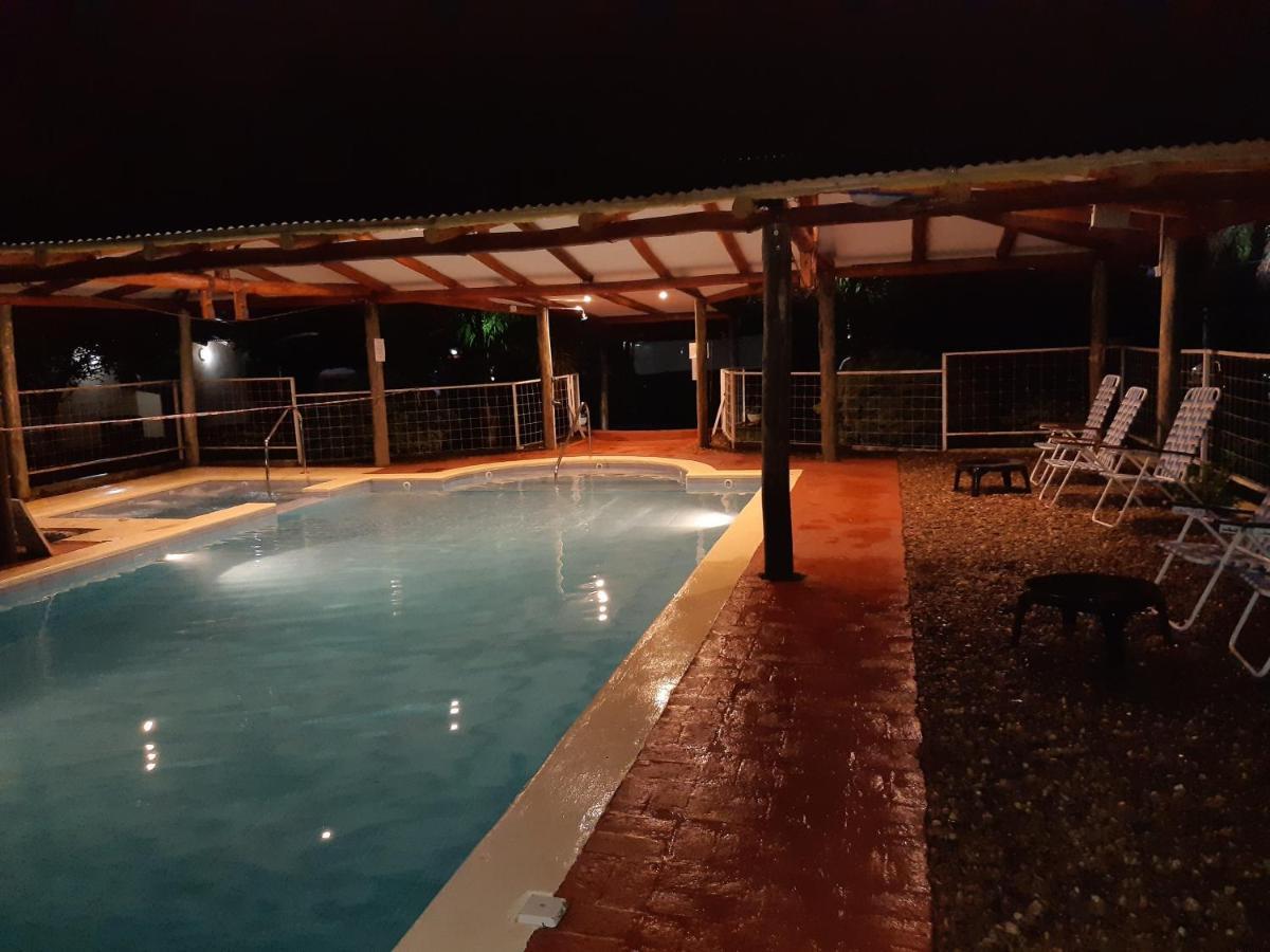 Hotel y Cabañas Dakota Concordia Bagian luar foto